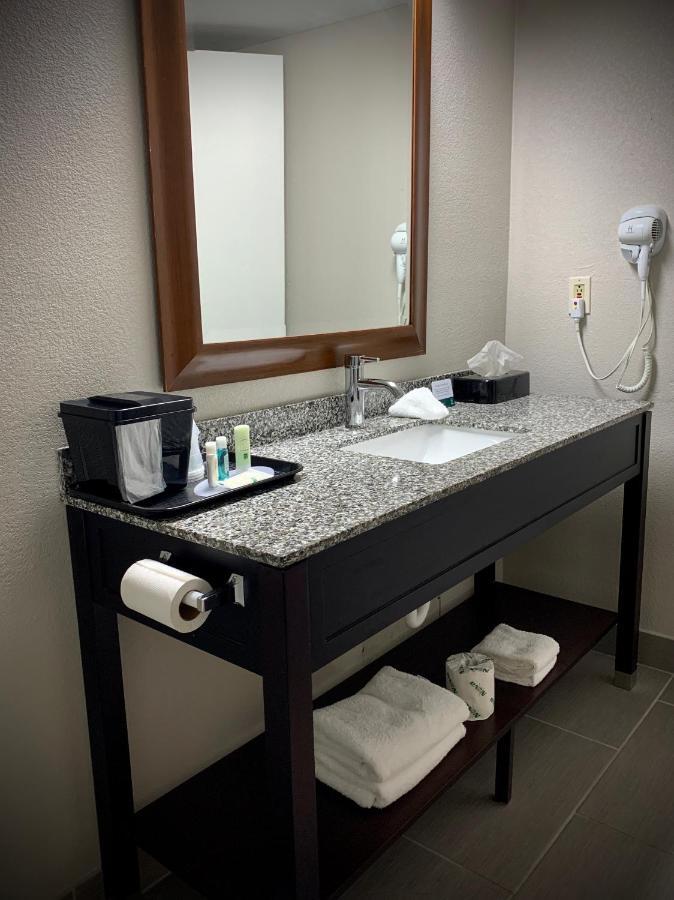 Quality Inn Oklahoma City South Exterior photo